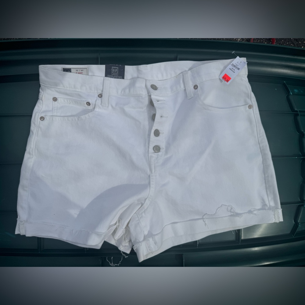 NWT Gap High-Rise 4” Button-Fly Denim Shorts